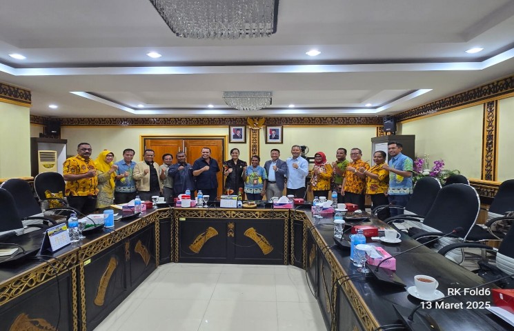 Bersama Komisi III DPR Provinsi Papua 